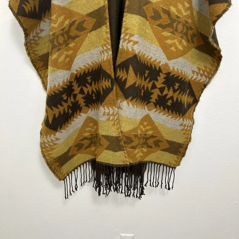Idyllwind Miranda Lambert Southwest Aztec Western Poncho Shawl Wrap One Size Art